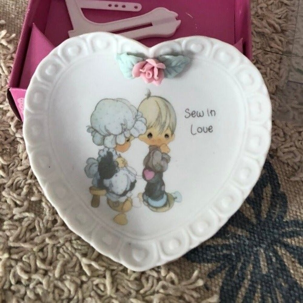 Precious Moments Sew in Love Mini Plate Enesco Vintage 1994 NIB